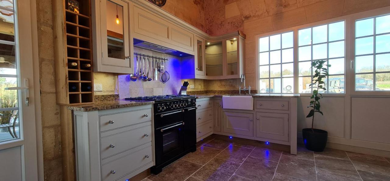 Dom Peyreton Prestige Cottages Set In A Charming Wine Property Villegouge Exterior foto